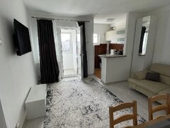 Piata Sudului, Racovita, proaspat renovat, mobilat